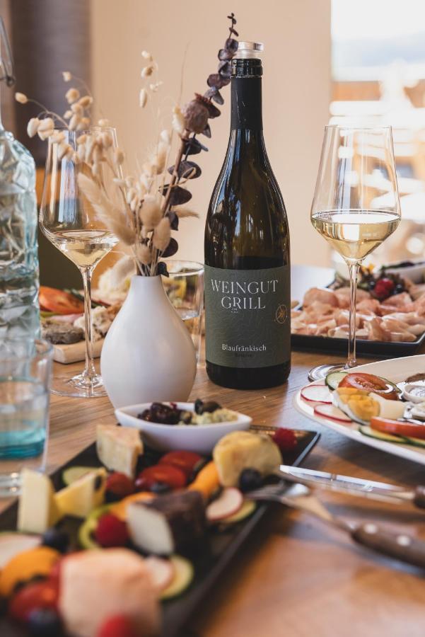 ロイトシャッハ Weingut Peter Grill Bed & Breakfast エクステリア 写真